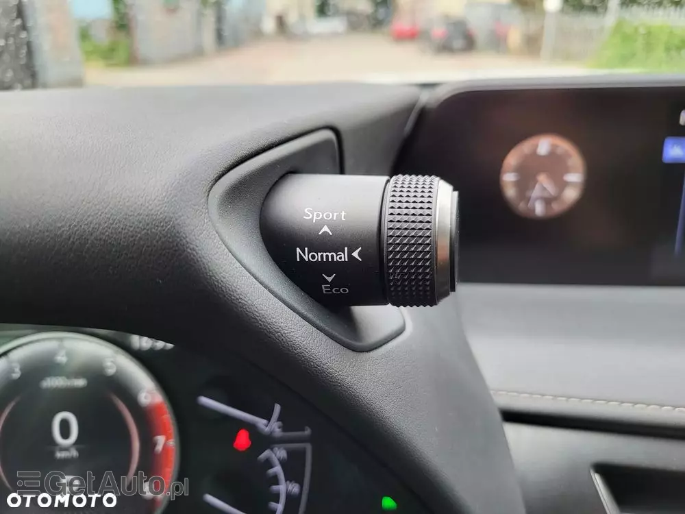 LEXUS UX 250h GPF Elegance 2WD