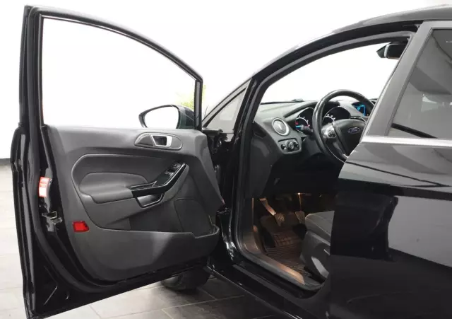 FORD Fiesta 1.0 EcoBoost Start-Stop Titanium