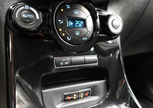 FORD Fiesta 1.0 EcoBoost Start-Stop Titanium