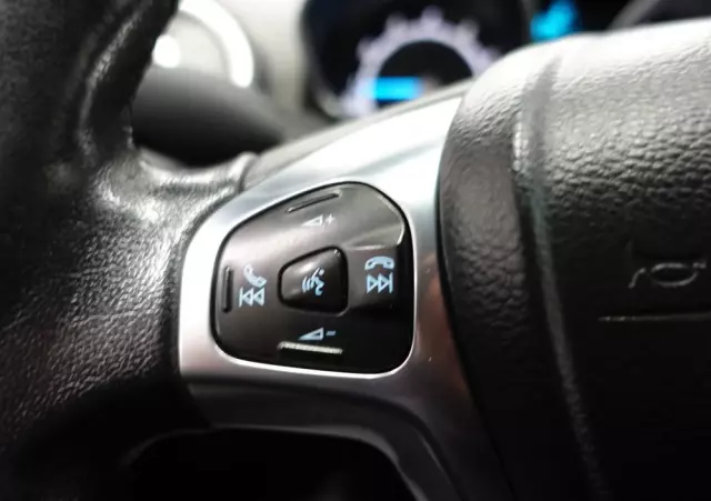 FORD Fiesta 1.0 EcoBoost Start-Stop Titanium