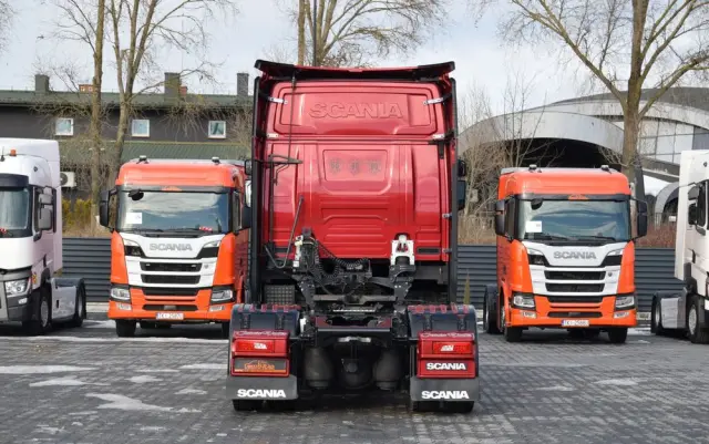 SCANIA S500 / FULL AIRMATIC / RETARDER / KLIMATYZACJA POSTOJOWA / ACC / KLIMA / SKÓRA / FULL LEDY / FULL SPOILERY / WERSJA PREMIUM / SERWISOWANA / SPROWADZONA 