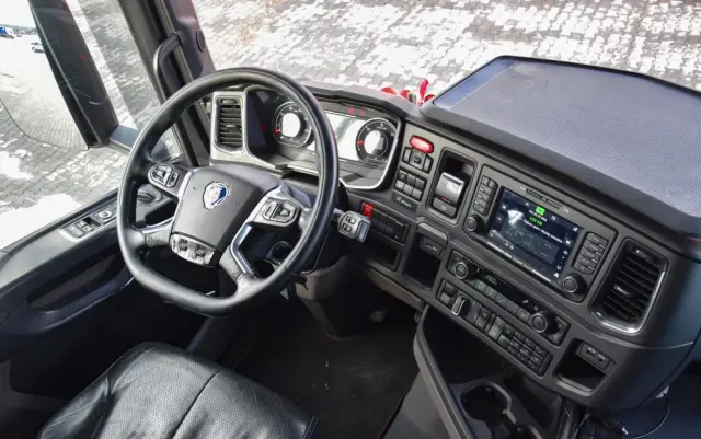 SCANIA S500 / FULL AIRMATIC / RETARDER / KLIMATYZACJA POSTOJOWA / ACC / KLIMA / SKÓRA / FULL LEDY / FULL SPOILERY / WERSJA PREMIUM / SERWISOWANA / SPROWADZONA 