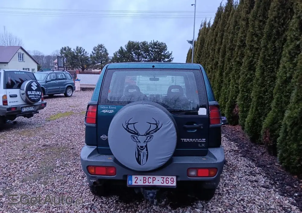 NISSAN Terrano 2.4 SR