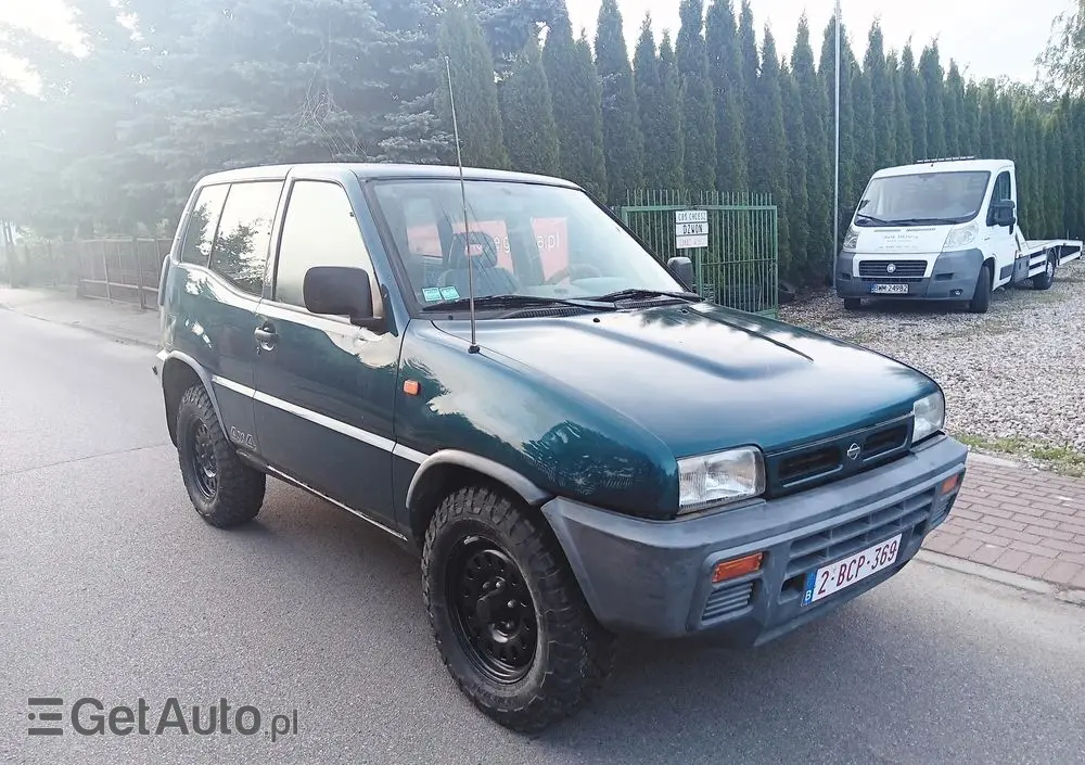 NISSAN Terrano 2.4 SR