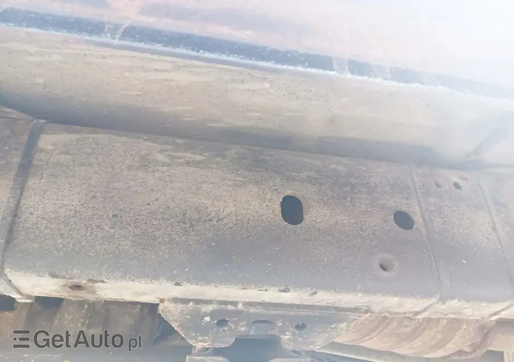 NISSAN Terrano 2.4 SR