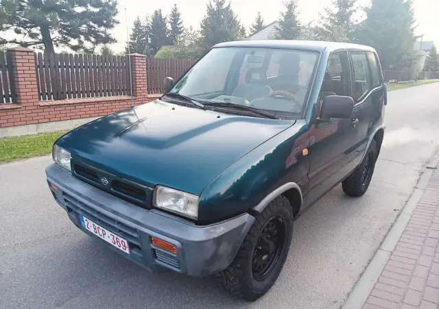 NISSAN Terrano 2.4 SR