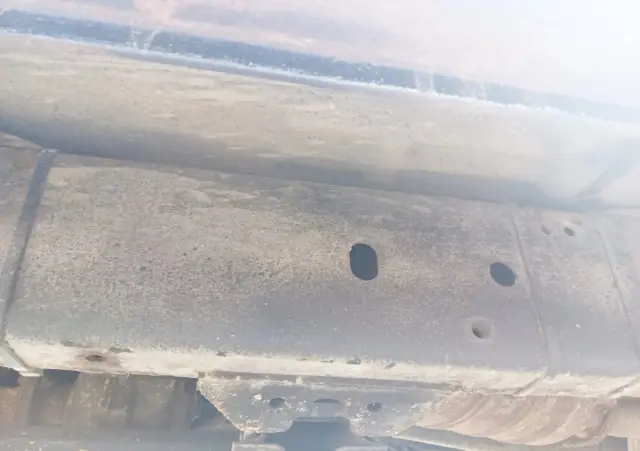 NISSAN Terrano 2.4 SR