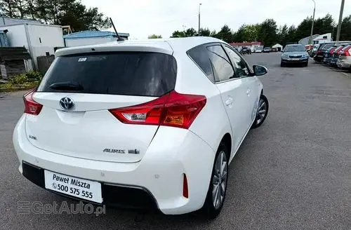 TOYOTA Auris 