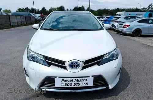TOYOTA Auris 