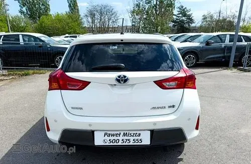 TOYOTA Auris 
