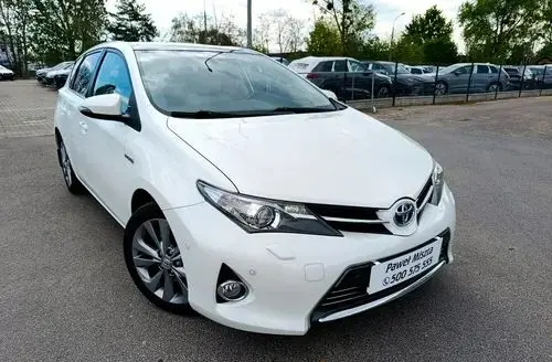 TOYOTA Auris 