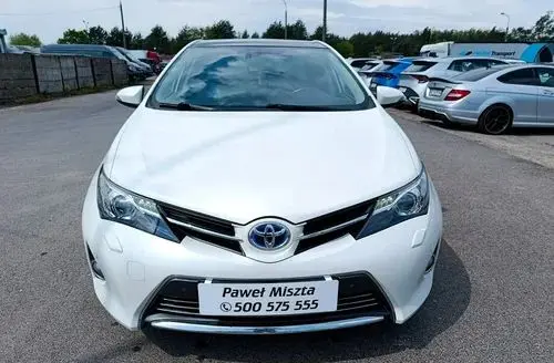 TOYOTA Auris 
