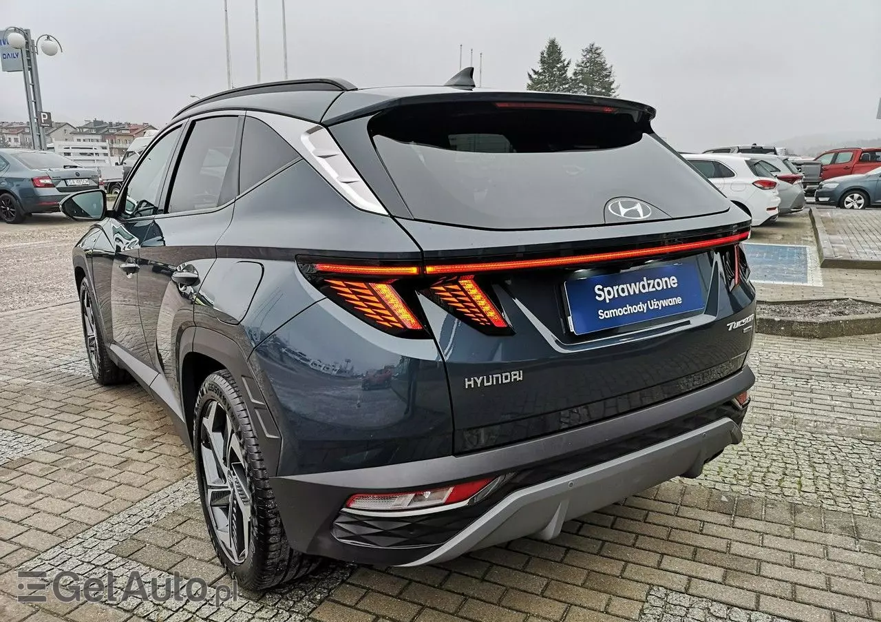 HYUNDAI Tucson 