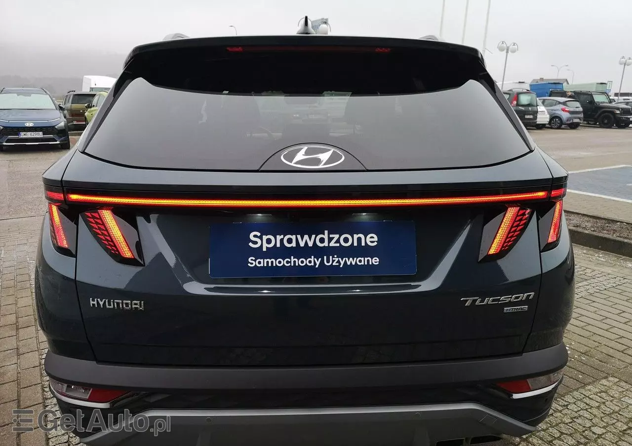 HYUNDAI Tucson 