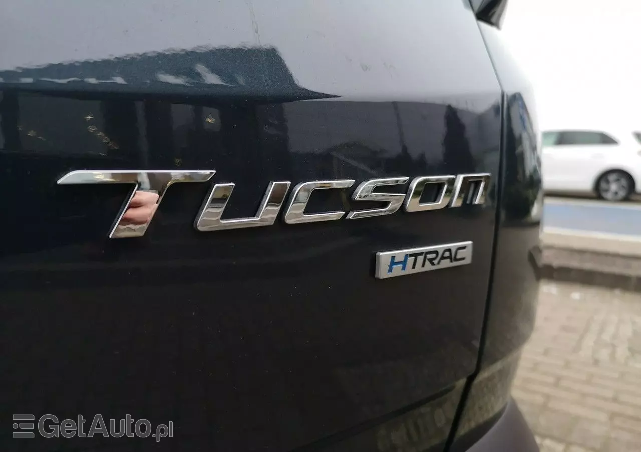 HYUNDAI Tucson 