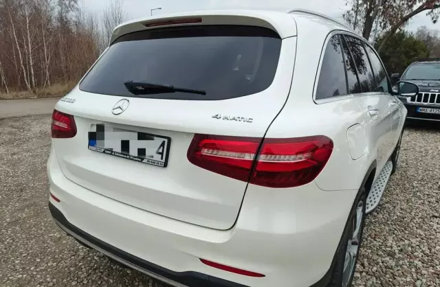 MERCEDES-BENZ GLC 