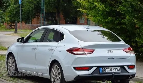 HYUNDAI I30 