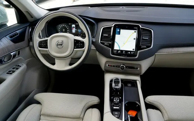 VOLVO XC 90 