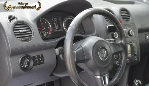 VOLKSWAGEN Caddy 