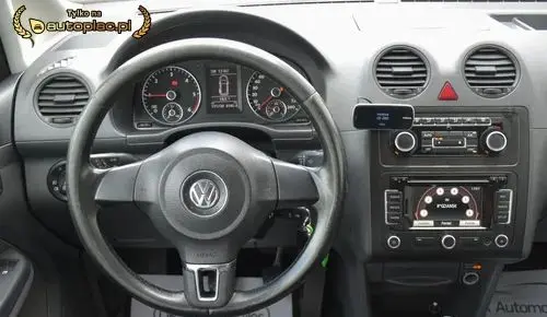 VOLKSWAGEN Caddy 