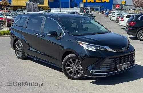 TOYOTA Sienna 