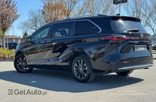 TOYOTA Sienna 