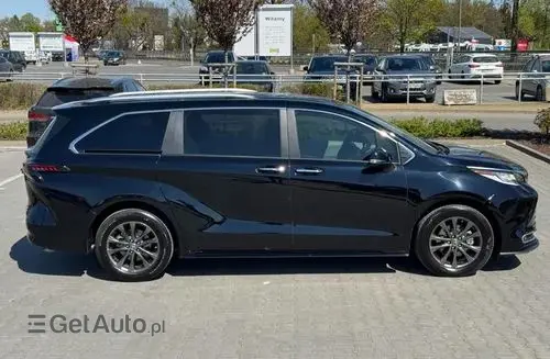 TOYOTA Sienna 