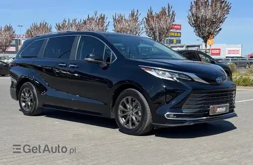 TOYOTA Sienna 