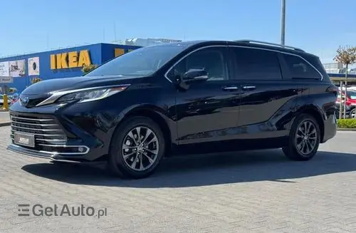 TOYOTA Sienna 