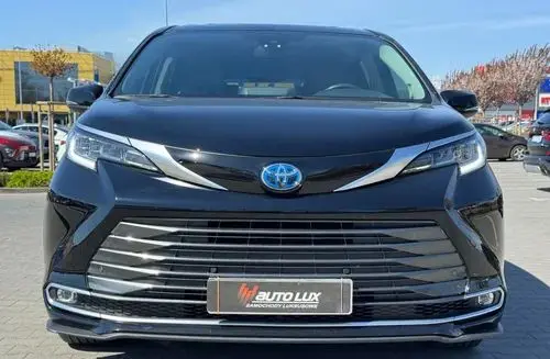 TOYOTA Sienna 
