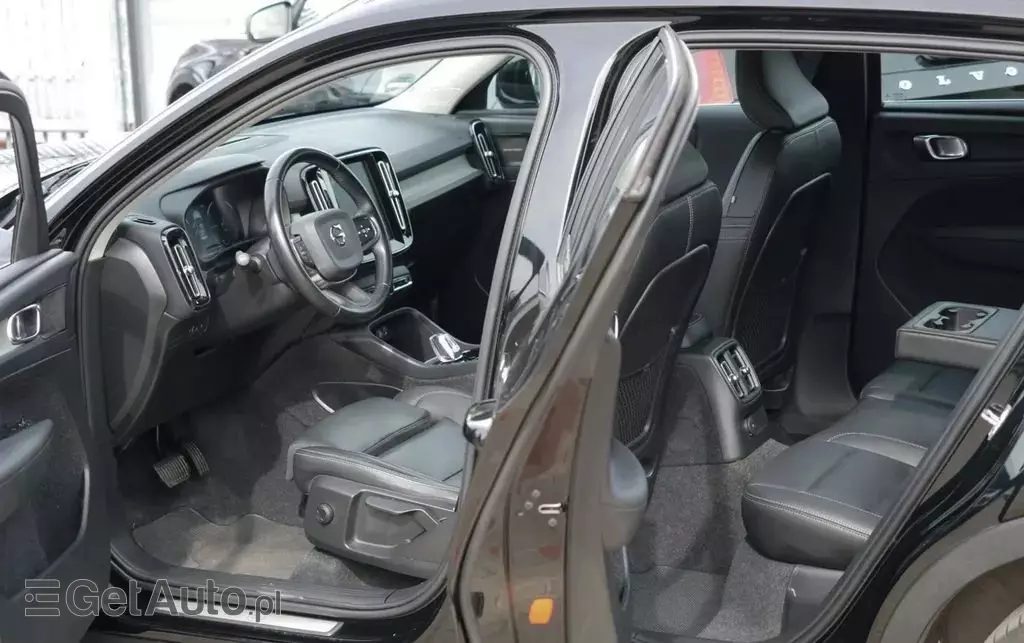 VOLVO Xc 40 