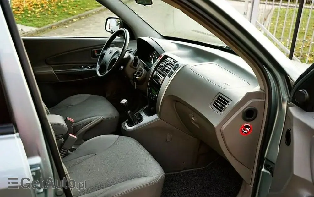 HYUNDAI Tucson 