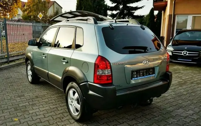 HYUNDAI Tucson 