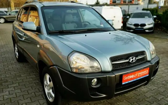 HYUNDAI Tucson 
