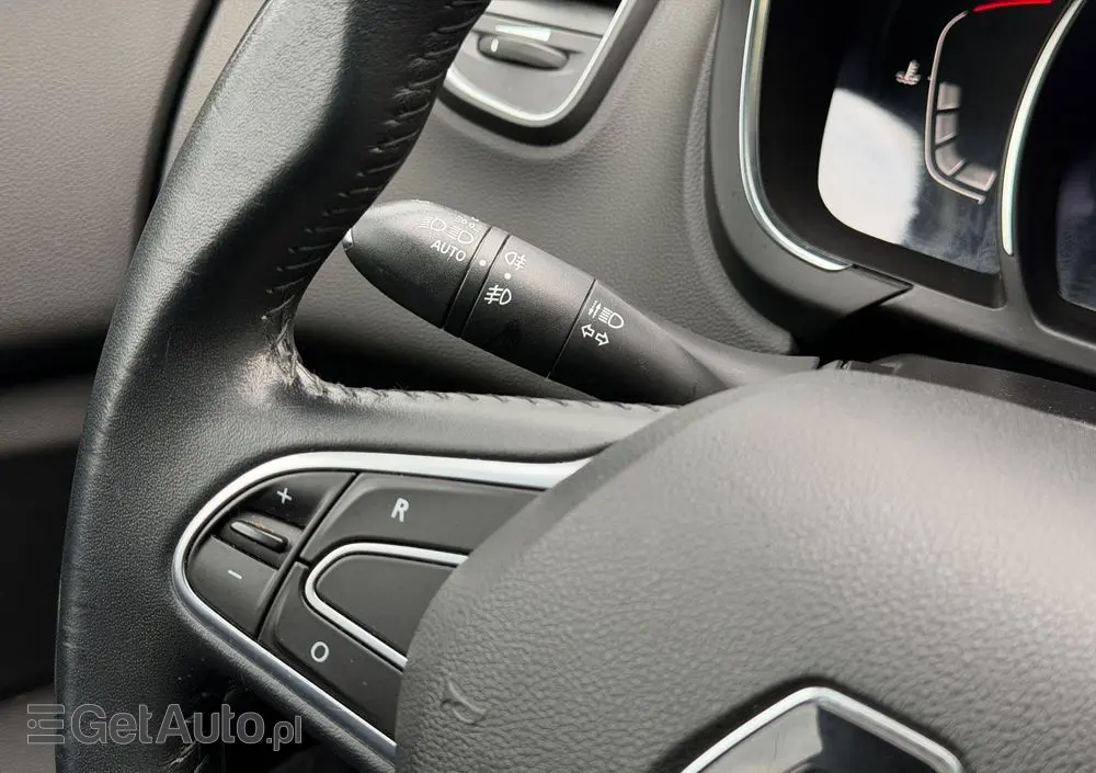 RENAULT Grand Scenic TCe 140 GPF BLACK EDITION