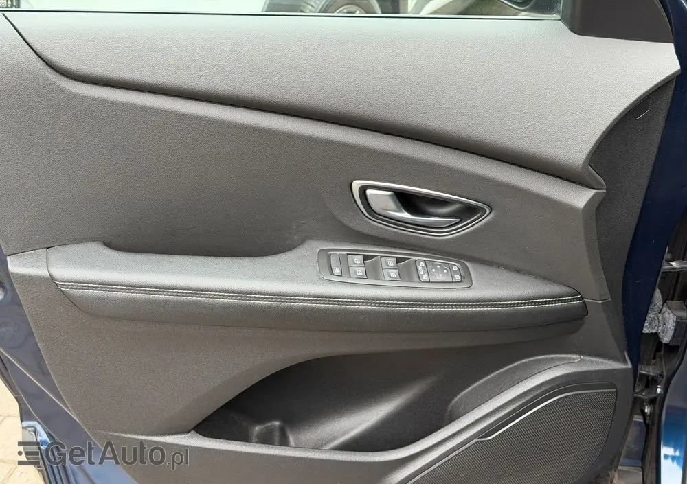 RENAULT Grand Scenic TCe 140 GPF BLACK EDITION