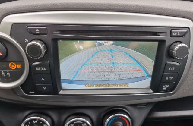 TOYOTA Yaris 1.33 Dual VVT-i (99 KM)