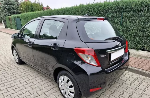 TOYOTA Yaris 1.33 Dual VVT-i (99 KM)