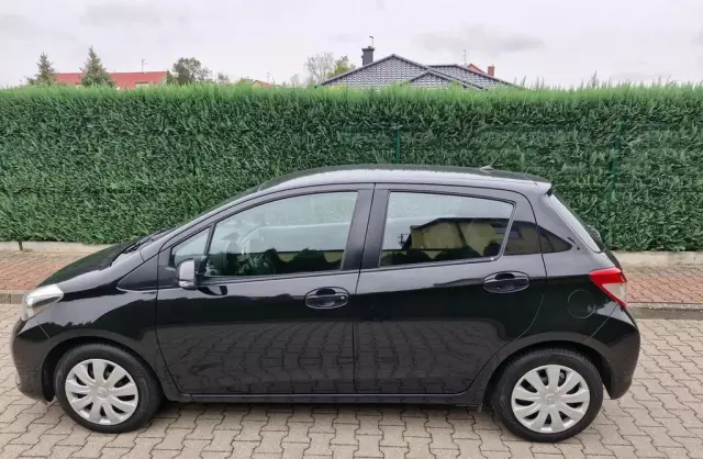 TOYOTA Yaris 1.33 Dual VVT-i (99 KM)
