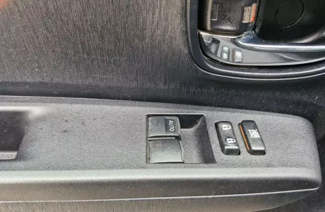 TOYOTA Yaris 1.33 Dual VVT-i (99 KM)