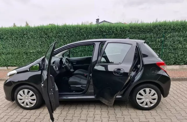 TOYOTA Yaris 1.33 Dual VVT-i (99 KM)