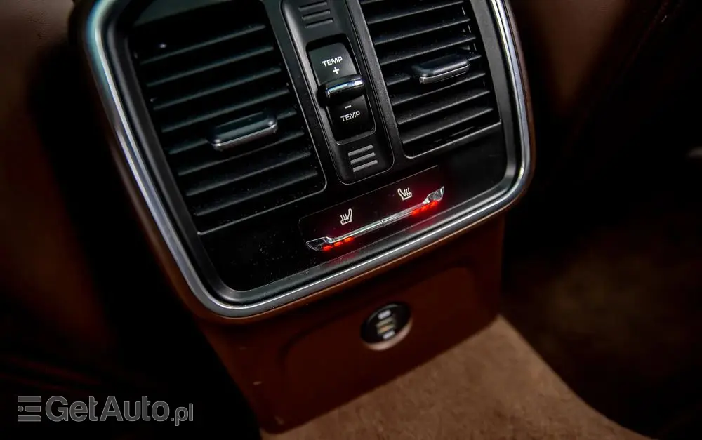 PORSCHE Macan GTS PDK