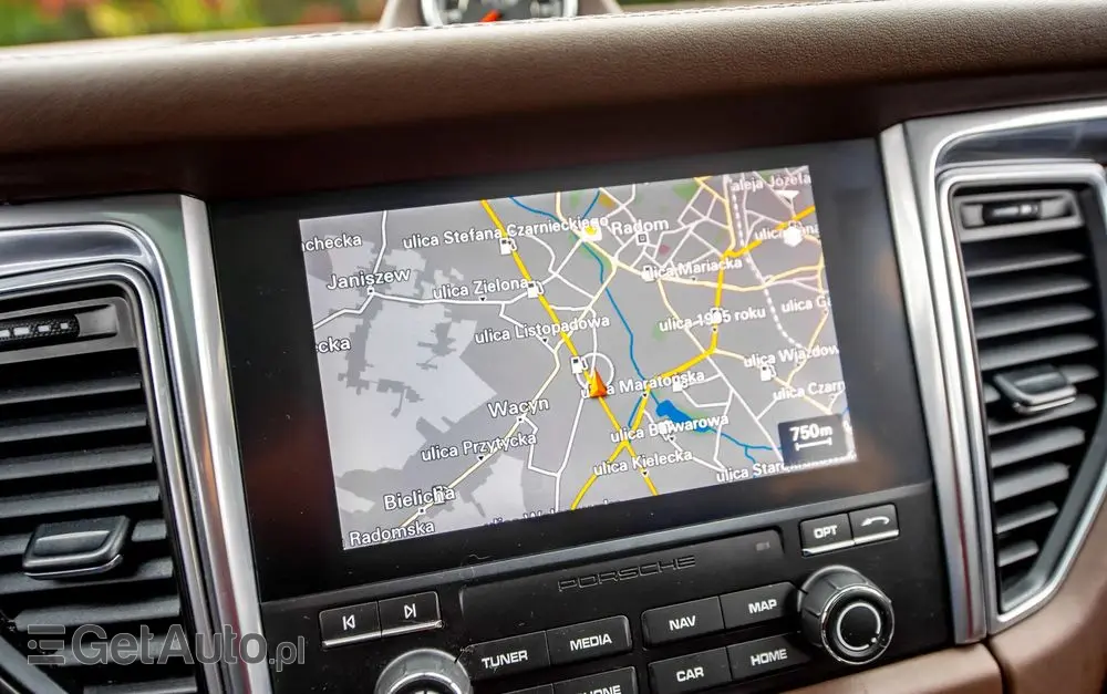 PORSCHE Macan GTS PDK