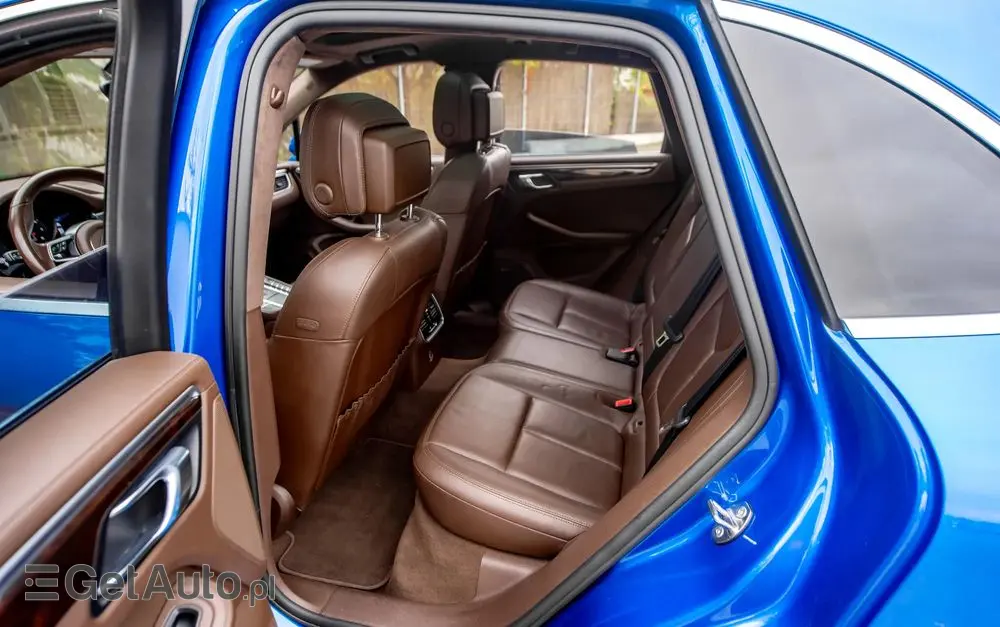 PORSCHE Macan GTS PDK