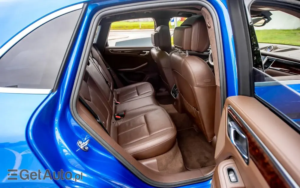 PORSCHE Macan GTS PDK