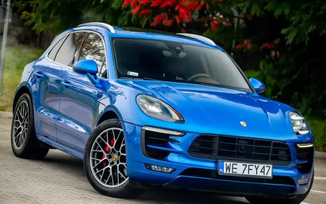 PORSCHE Macan GTS PDK