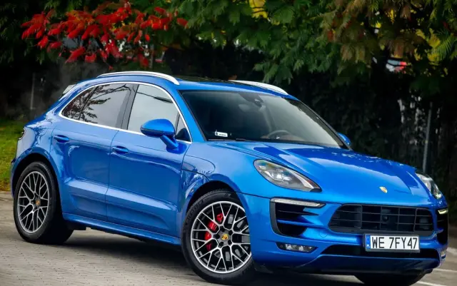 PORSCHE Macan GTS PDK