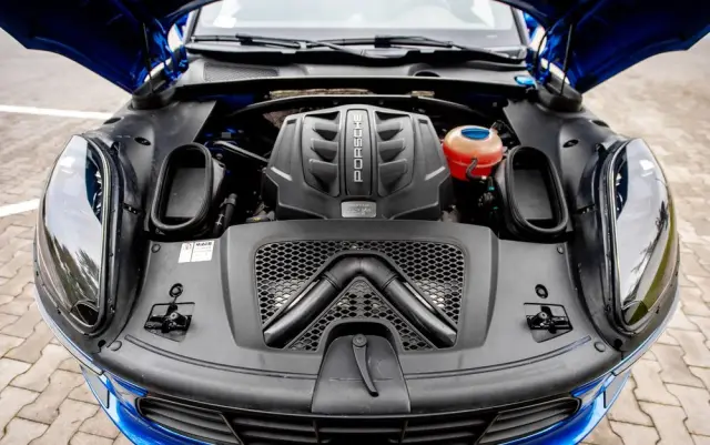 PORSCHE Macan GTS PDK