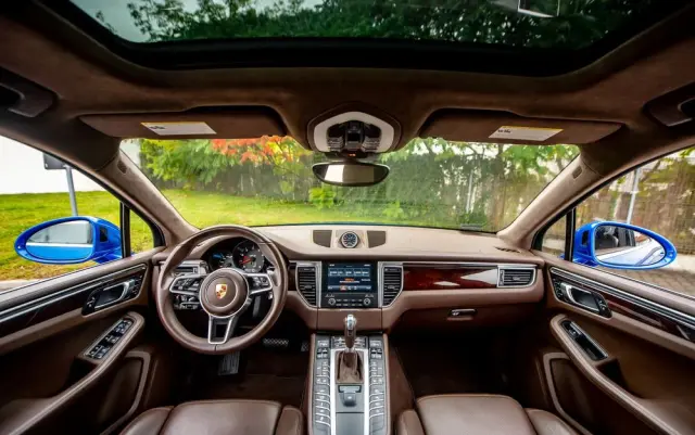 PORSCHE Macan GTS PDK