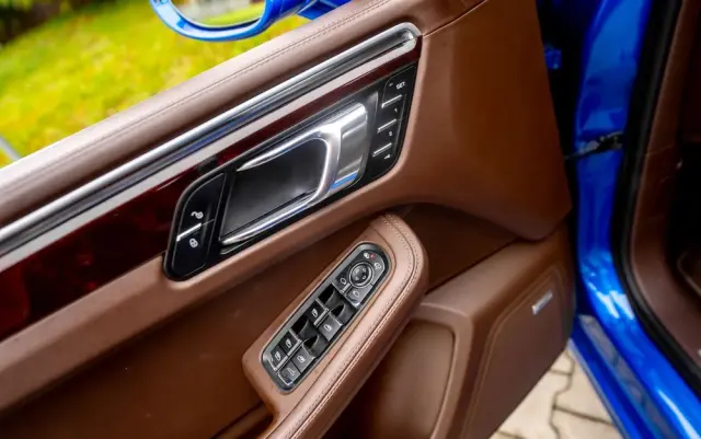 PORSCHE Macan GTS PDK